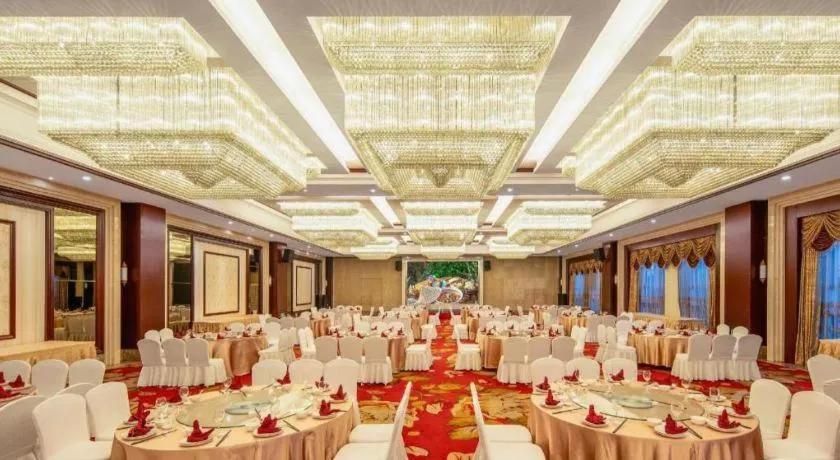 Taishun Xiangzhou New Century Hotel