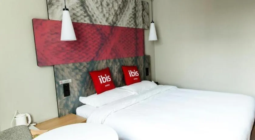 Bed in Ibis Xinzhou Qiyi RD