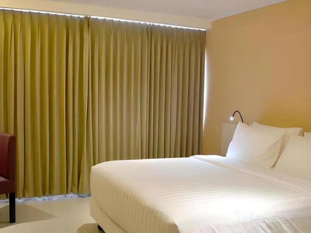 Bed in Grand Metro Hotel Tasikmalaya