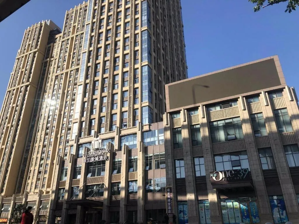 Metropolo Hotel Huazhong University Guanggu Avenue