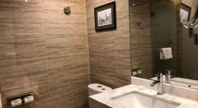 Metropolo Hotel Qingdao Wusi Square Xiaomaidao