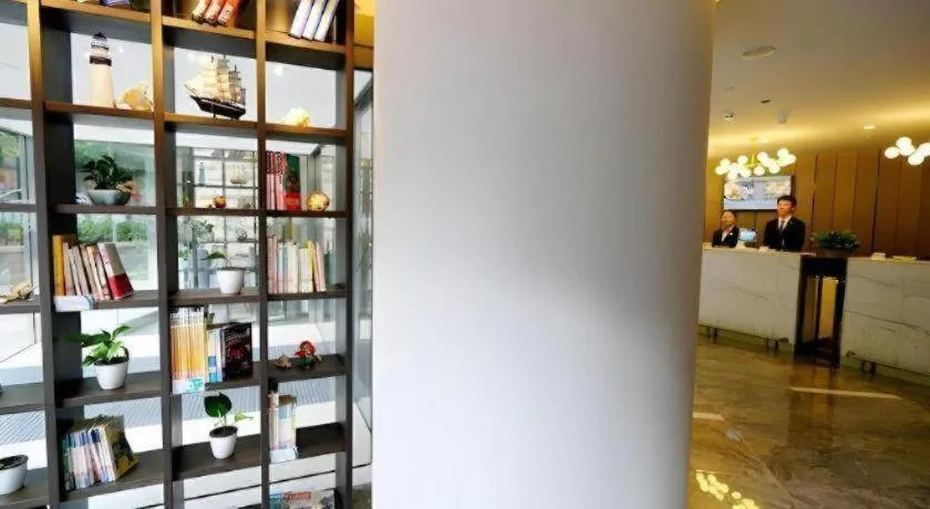 Metropolo Hotel Qingdao Wusi Square Xiaomaidao