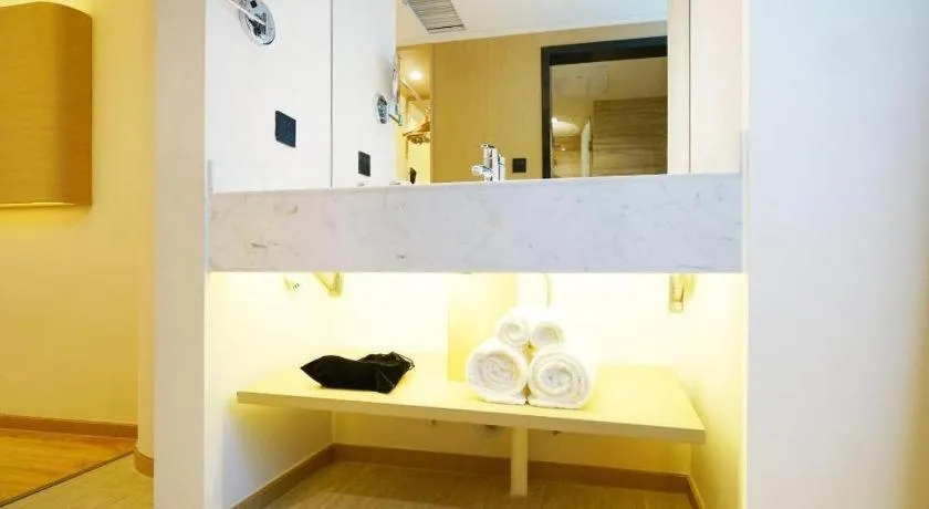 Metropolo Hotel Qingdao Wusi Square Xiaomaidao