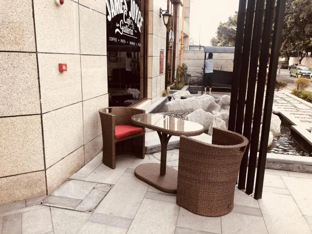 James Joyce Coffetel Chengdu Jichang Road Shenxianshu