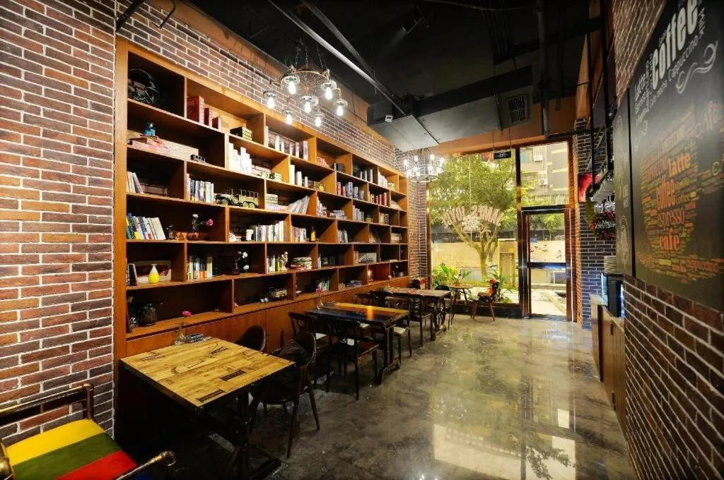 James Joyce Coffetel Chengdu Jichang Road Shenxianshu