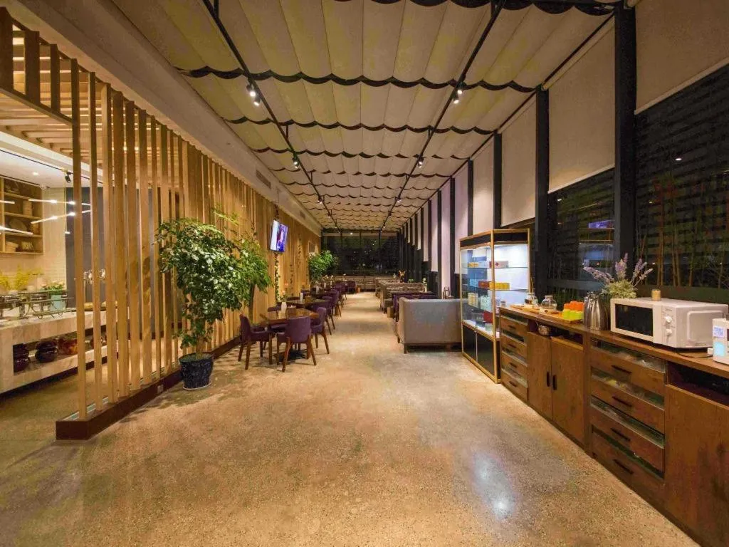 James Joyce Coffetel Chengdu Jichang Road Shenxianshu