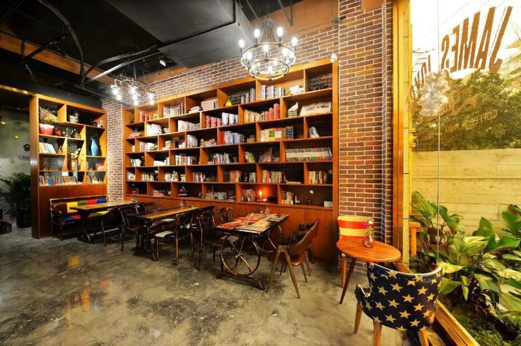 James Joyce Coffetel Chengdu Jichang Road Shenxianshu