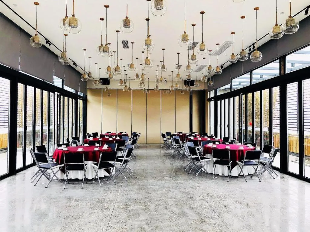 James Joyce Coffetel Chengdu Jichang Road Shenxianshu