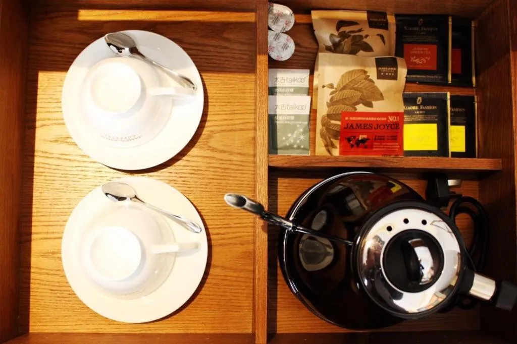 James Joyce Coffetel Chengdu Jichang Road Shenxianshu