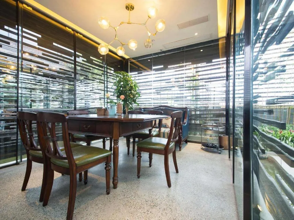 James Joyce Coffetel Chengdu Jichang Road Shenxianshu