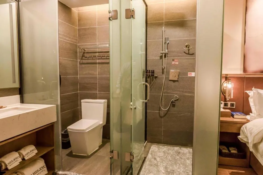 James Joyce Coffetel Guangzhou Dongxiaonan Metro Station Branch