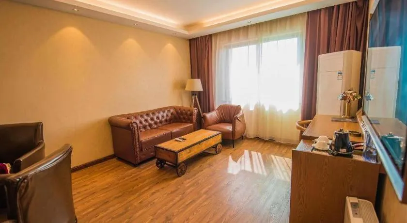 James Joyce Coffetel Xinyang Xixian Longhu Huayi