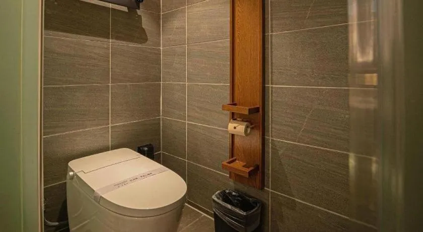 James Joyce Coffetel Xinyang Xixian Longhu Huayi