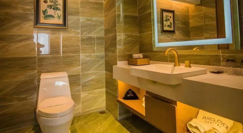 James Joyce Coffetel Xinyang Xixian Longhu Huayi