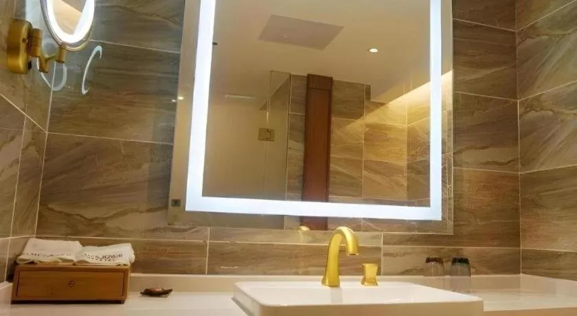 James Joyce Coffetel Xinyang Xixian Longhu Huayi