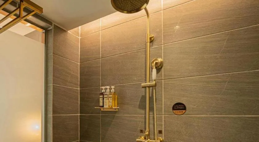 James Joyce Coffetel Xinyang Xixian Longhu Huayi