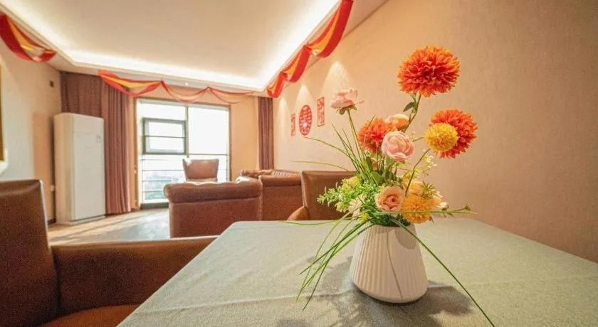 James Joyce Coffetel Xinyang Xixian Longhu Huayi