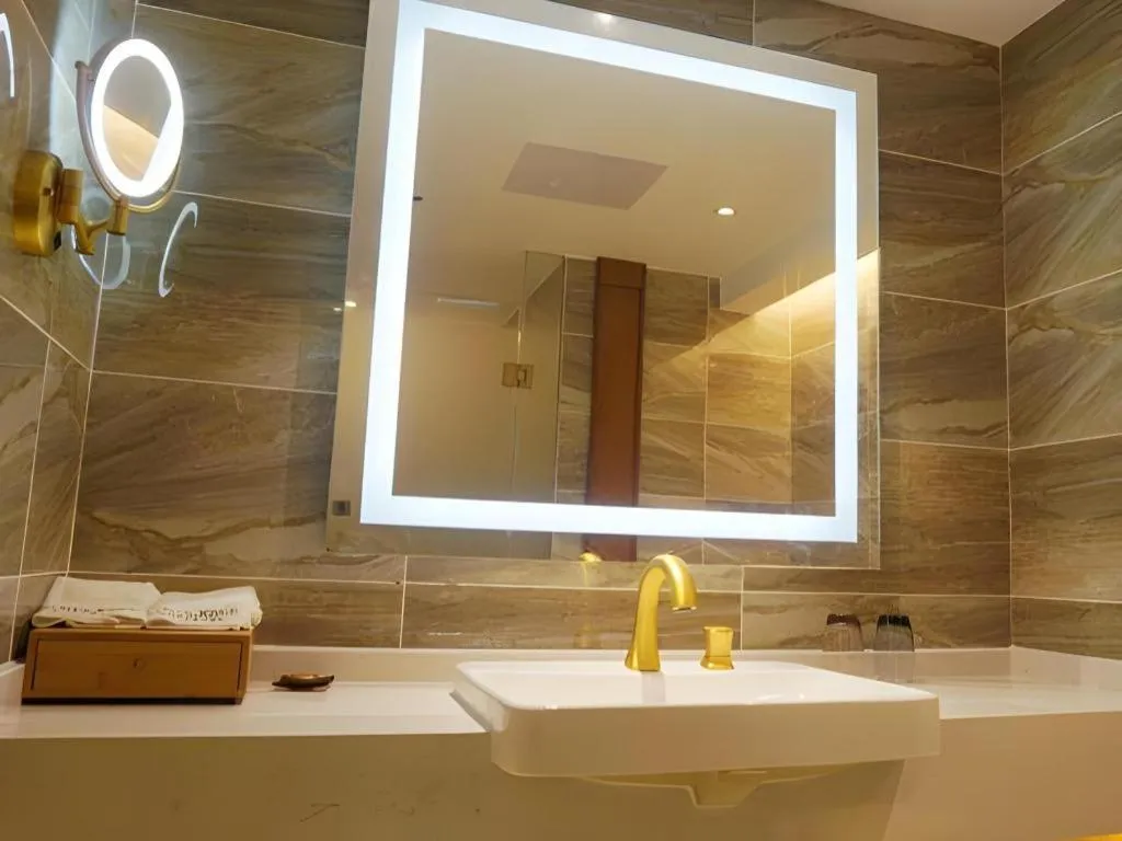 James Joyce Coffetel Xinyang Xixian Longhu Huayi