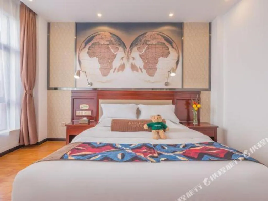 Bed in James Joyce Coffetel Dali Erhai Wetland Park