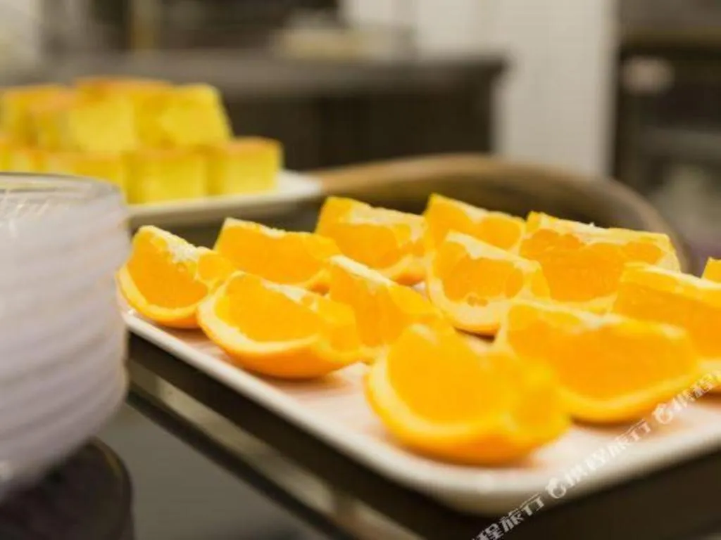 James Joyce Coffetel Dali Erhai Wetland Park