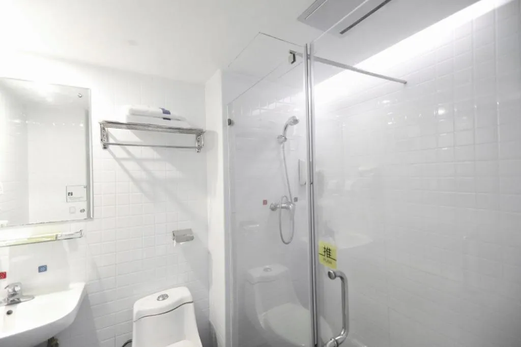 7Days Inn Shenzhen Longgang Nanlian Metro Station Branch