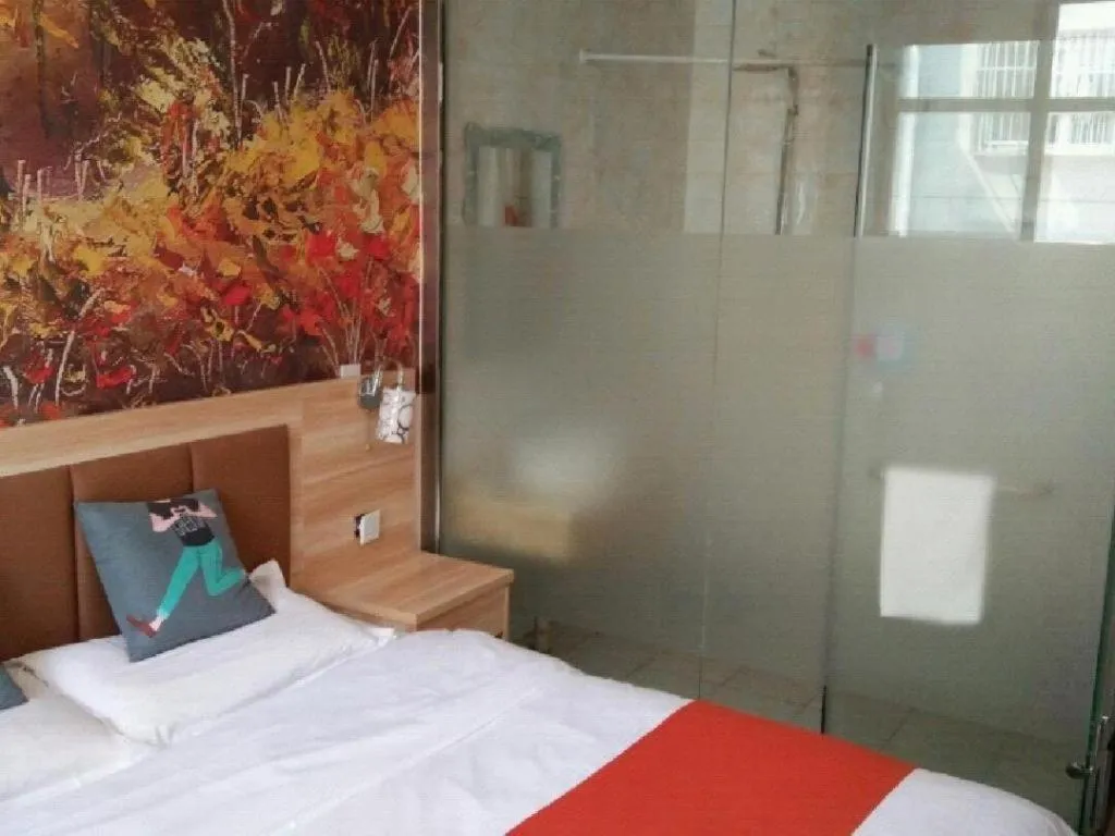 Bed in PAI Hotel Beijing Capital International Airport Linhe Development Zone