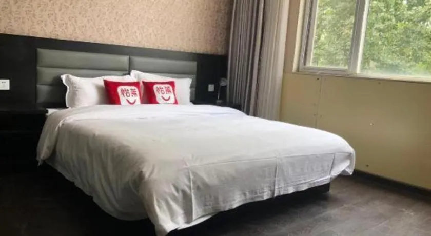 Bed in PAI Hotel Beijing Capital International Airport Linhe Development Zone