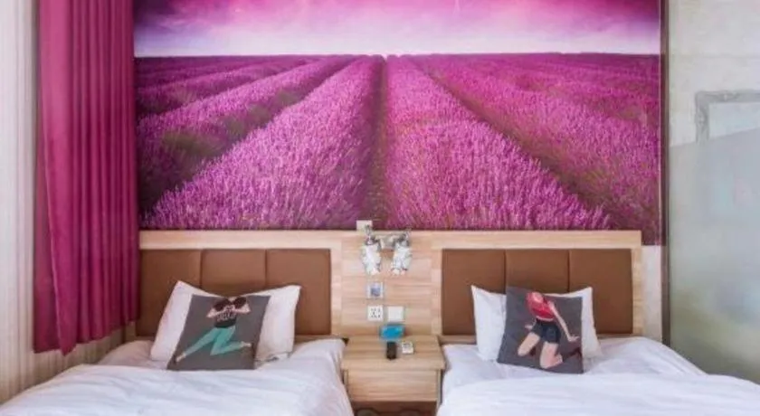 Bed in PAI Hotel Beijing Capital International Airport Linhe Development Zone