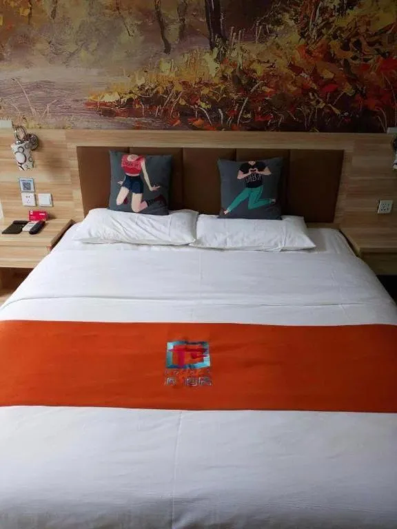 Bed in PAI Hotel Beijing Capital International Airport Linhe Development Zone