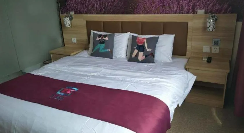 Bed in PAI Hotel Beijing Capital International Airport Linhe Development Zone