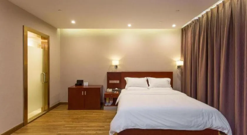 Bed in PAI Hotel Guangzhou North Gate of Chimelong Zoo