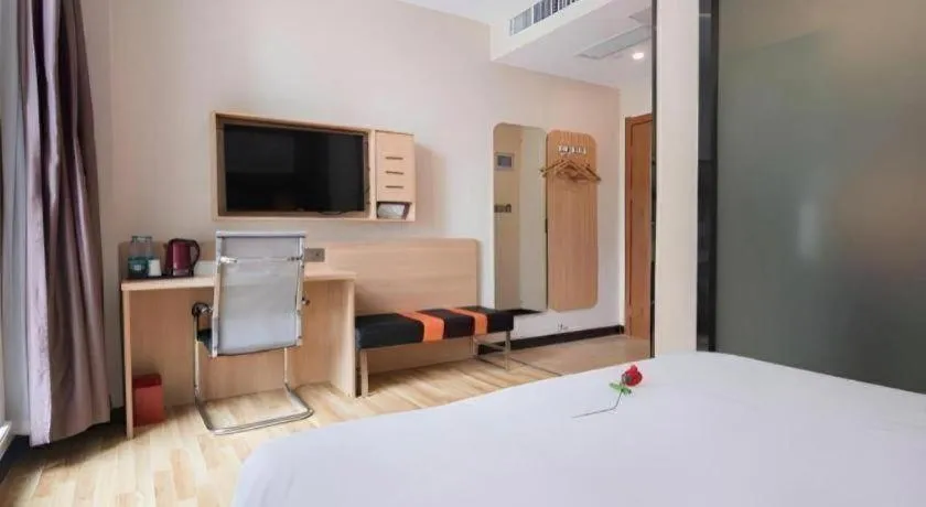 Bed in 7Days Premium Nanjing Olympic Sports International Exhibition Center