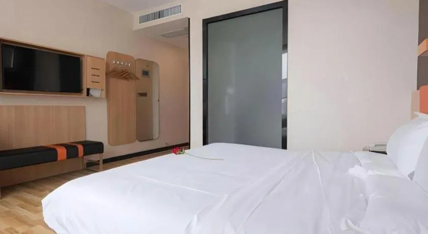 Bed in 7Days Premium Nanjing Olympic Sports International Exhibition Center