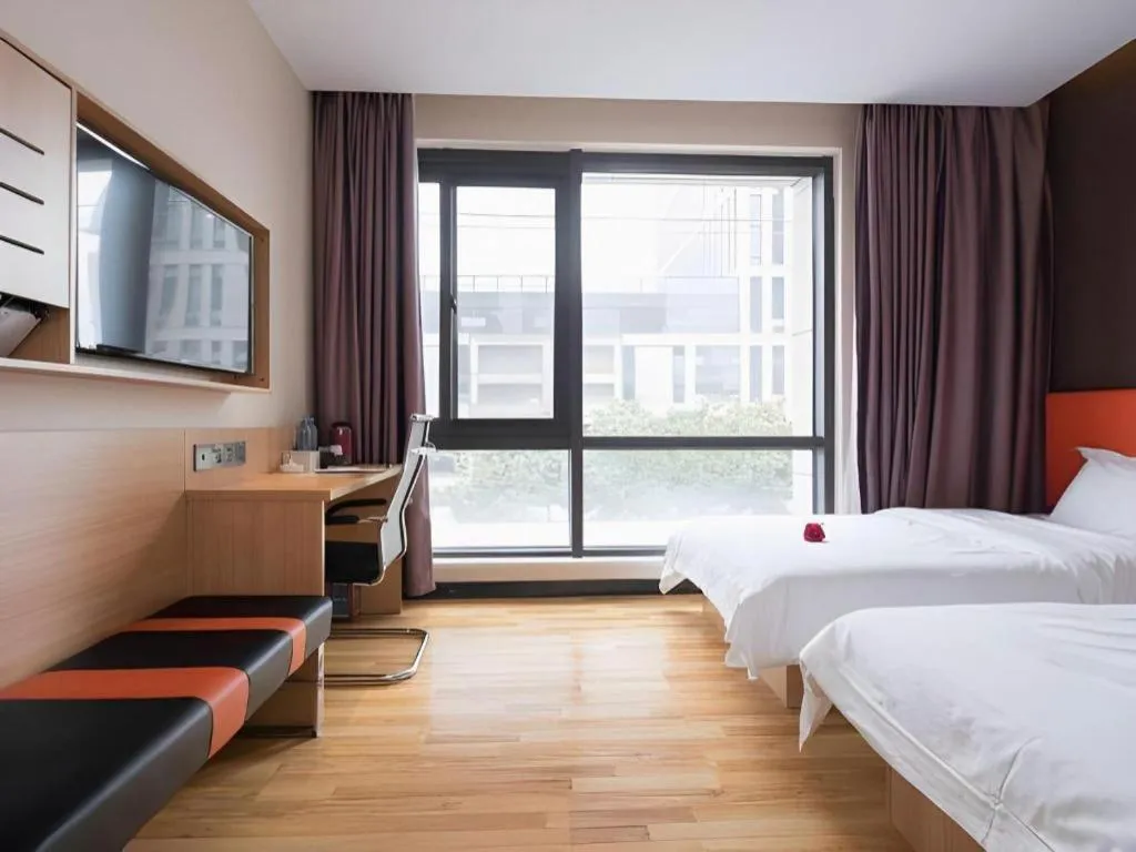 Bed in 7Days Premium Nanjing Olympic Sports International Exhibition Center