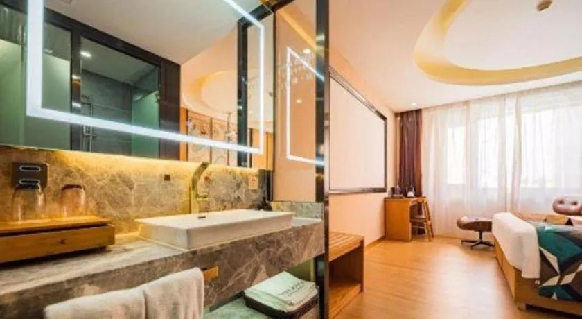 James Joyce Coffetel Xi'an Laochenggen Hongmiaopo Metro Station