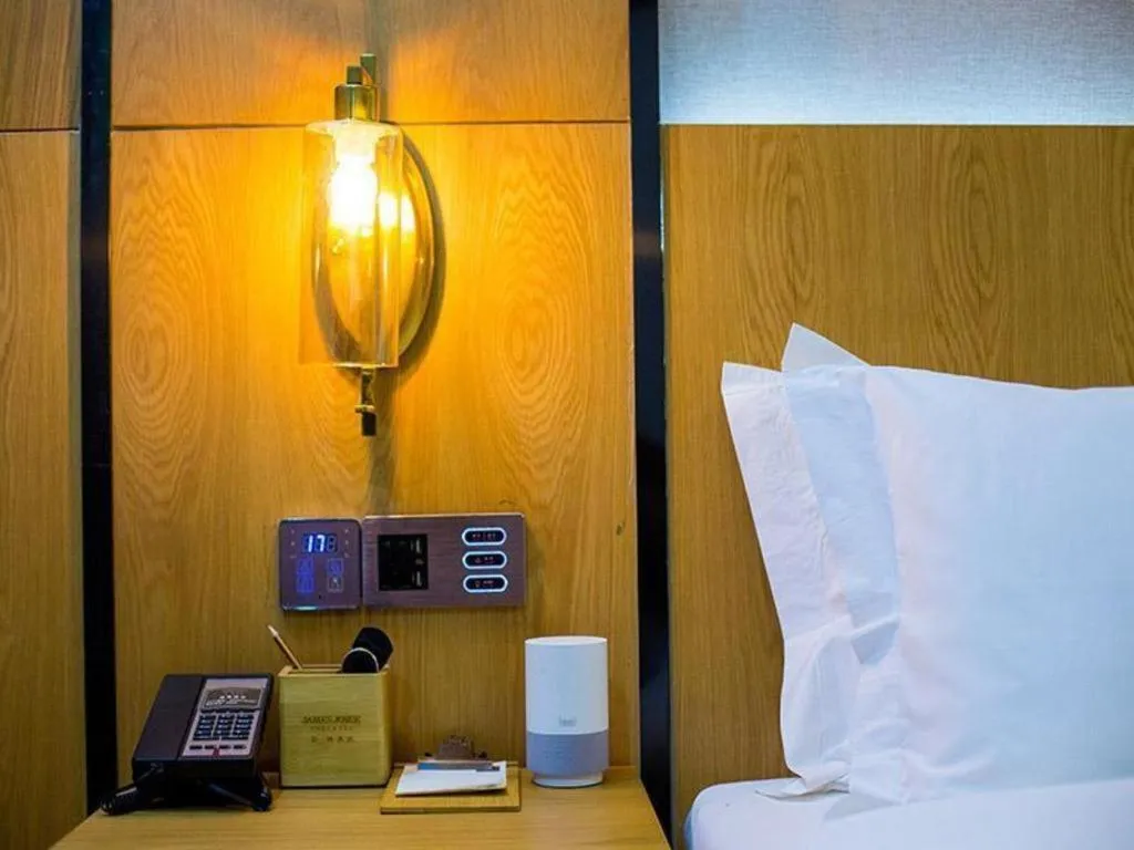 Bed in James Joyce Coffetel Xi'an Laochenggen Hongmiaopo Metro Station