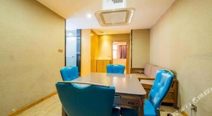 James Joyce Coffetel Xi'an Laochenggen Hongmiaopo Metro Station