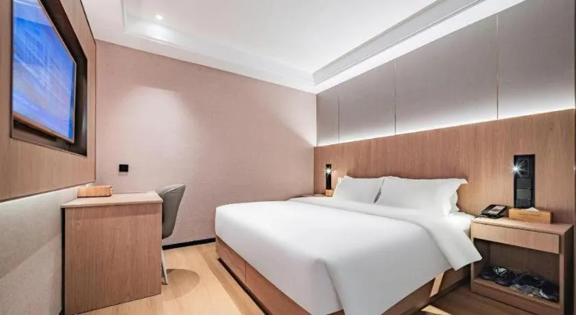 Bed in James Joyce Coffetel Xi'an Laochenggen Hongmiaopo Metro Station