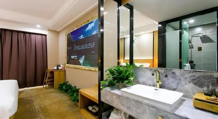 James Joyce Coffetel Xi'an Laochenggen Hongmiaopo Metro Station