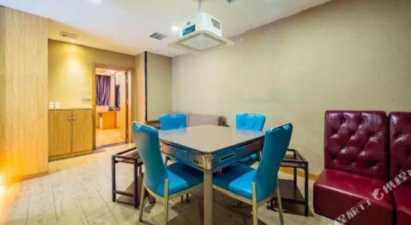 James Joyce Coffetel Xi'an Laochenggen Hongmiaopo Metro Station