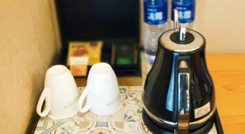 James Joyce Coffetel Xi'an Laochenggen Hongmiaopo Metro Station