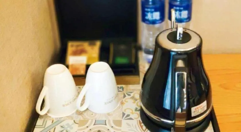 James Joyce Coffetel Xi'an Laochenggen Hongmiaopo Metro Station