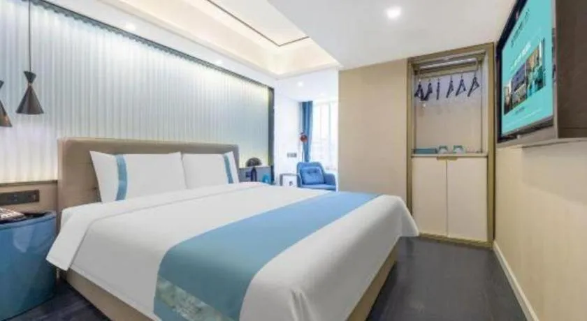 Bed in Xana Hotelle Wuhan Lingjiao Lake Wanda Plaza Branch