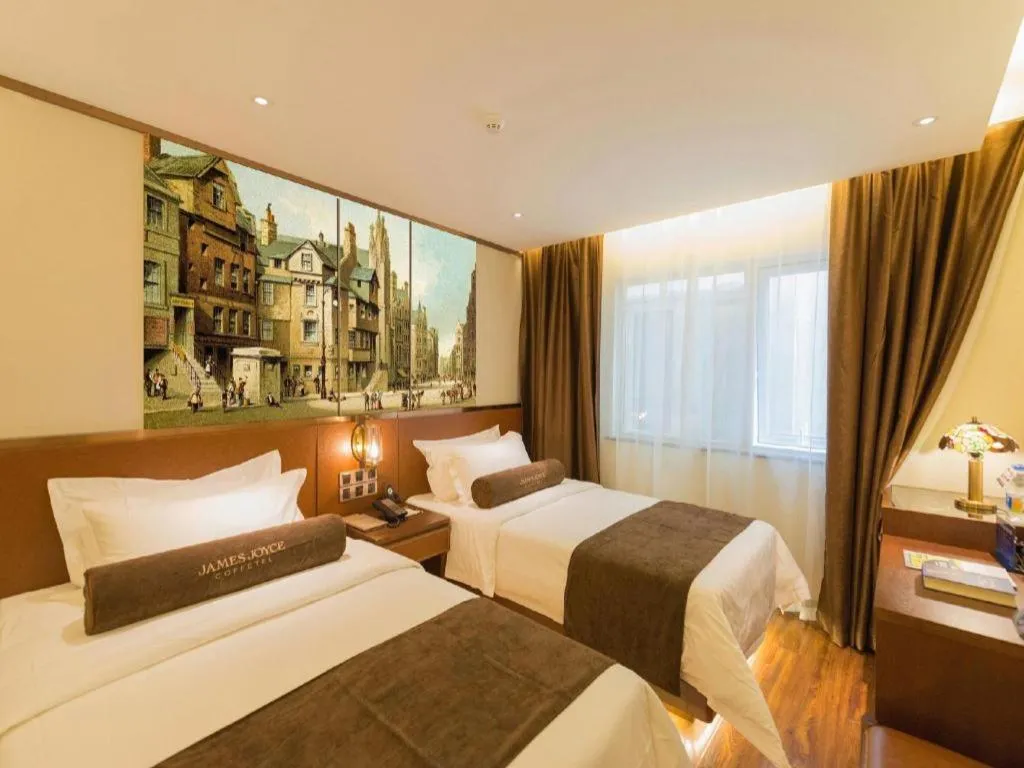 Bed in James Joyce Coffetel Beijing Qianmen Branch