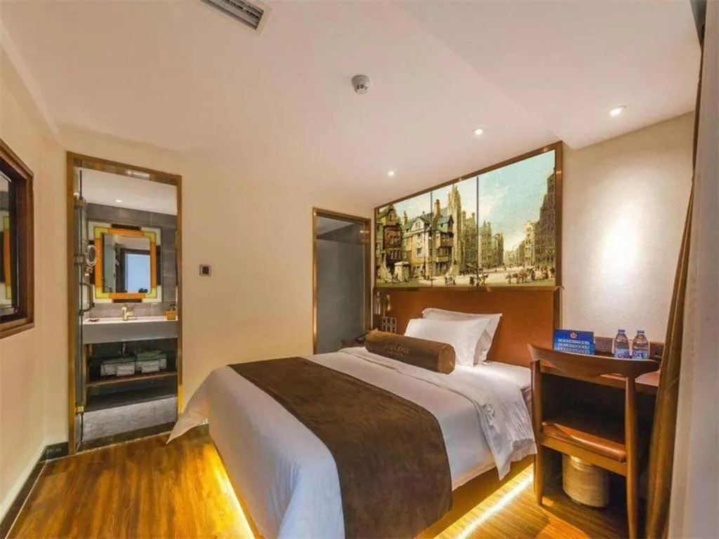 Bed in James Joyce Coffetel Beijing Qianmen Branch