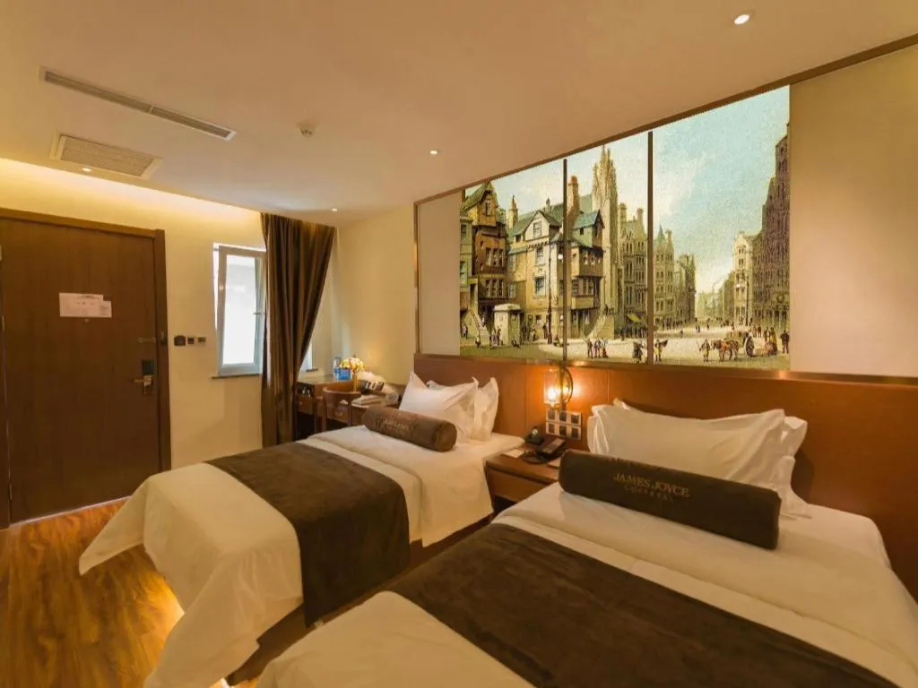 Bed in James Joyce Coffetel Beijing Qianmen Branch