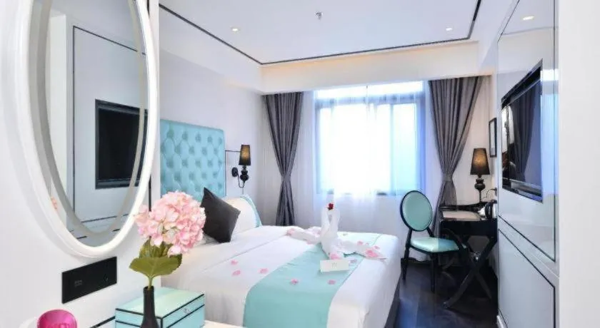 Bed in Xana Hotelle Guangzhou Tiyuxi Road Metro Station Branch