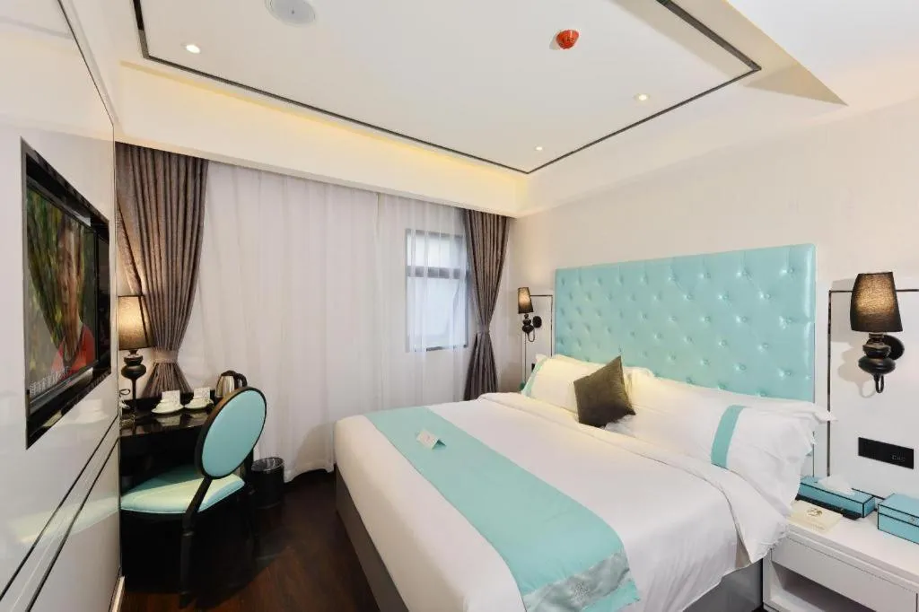 Bed in Xana Hotelle Guangzhou Tiyuxi Road Metro Station Branch