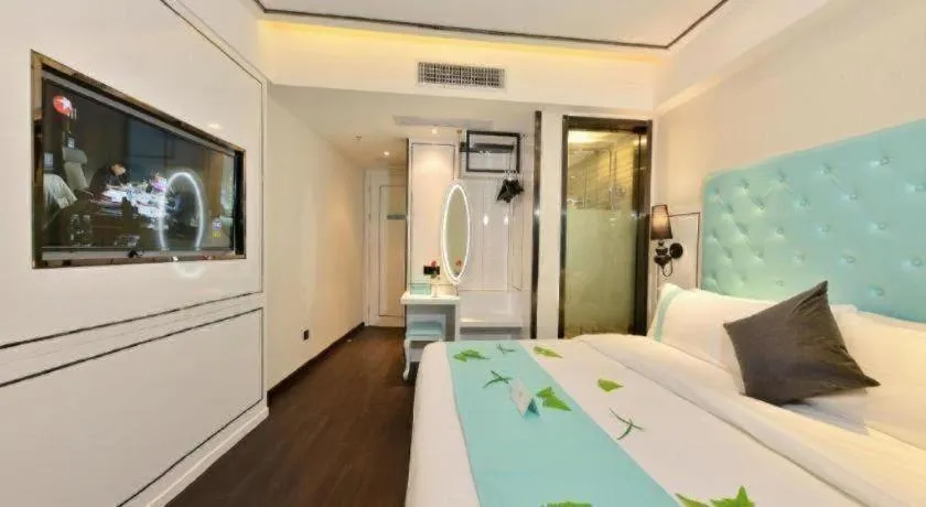 Bed in Xana Hotelle Guangzhou Tiyuxi Road Metro Station Branch