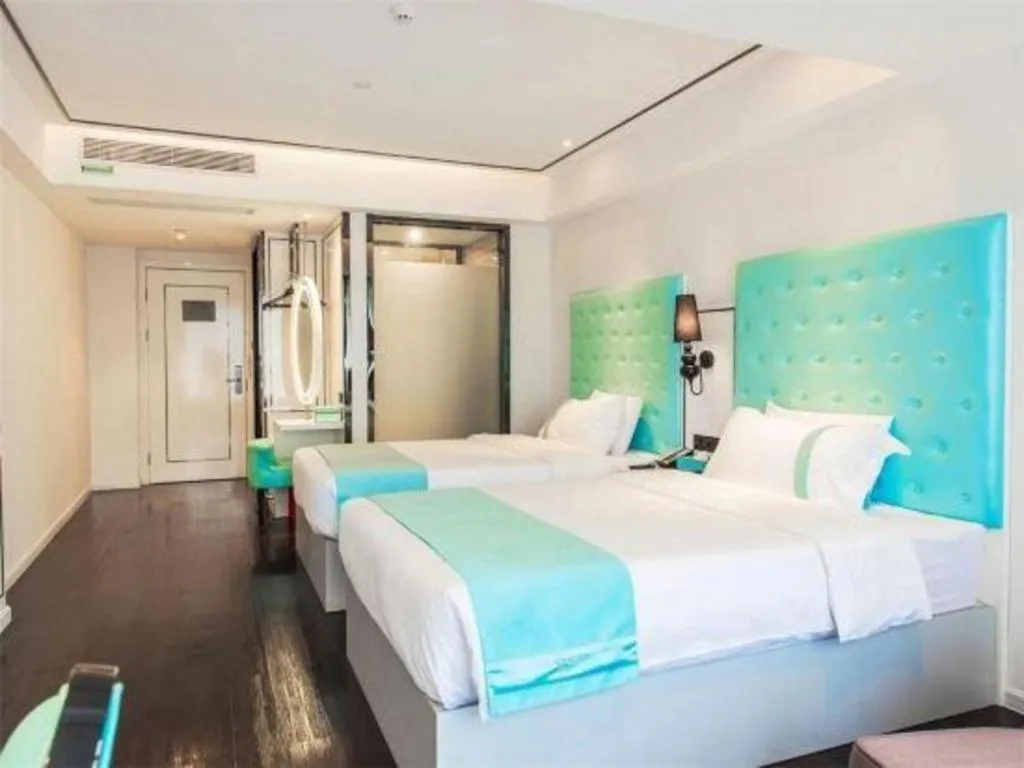 Bed in Xana Lite Guangzhou Shixi Metro Station